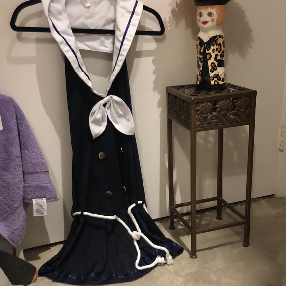 Adult large, sexy sailor costume. Comes with a rope belt - Picture 2 of 8